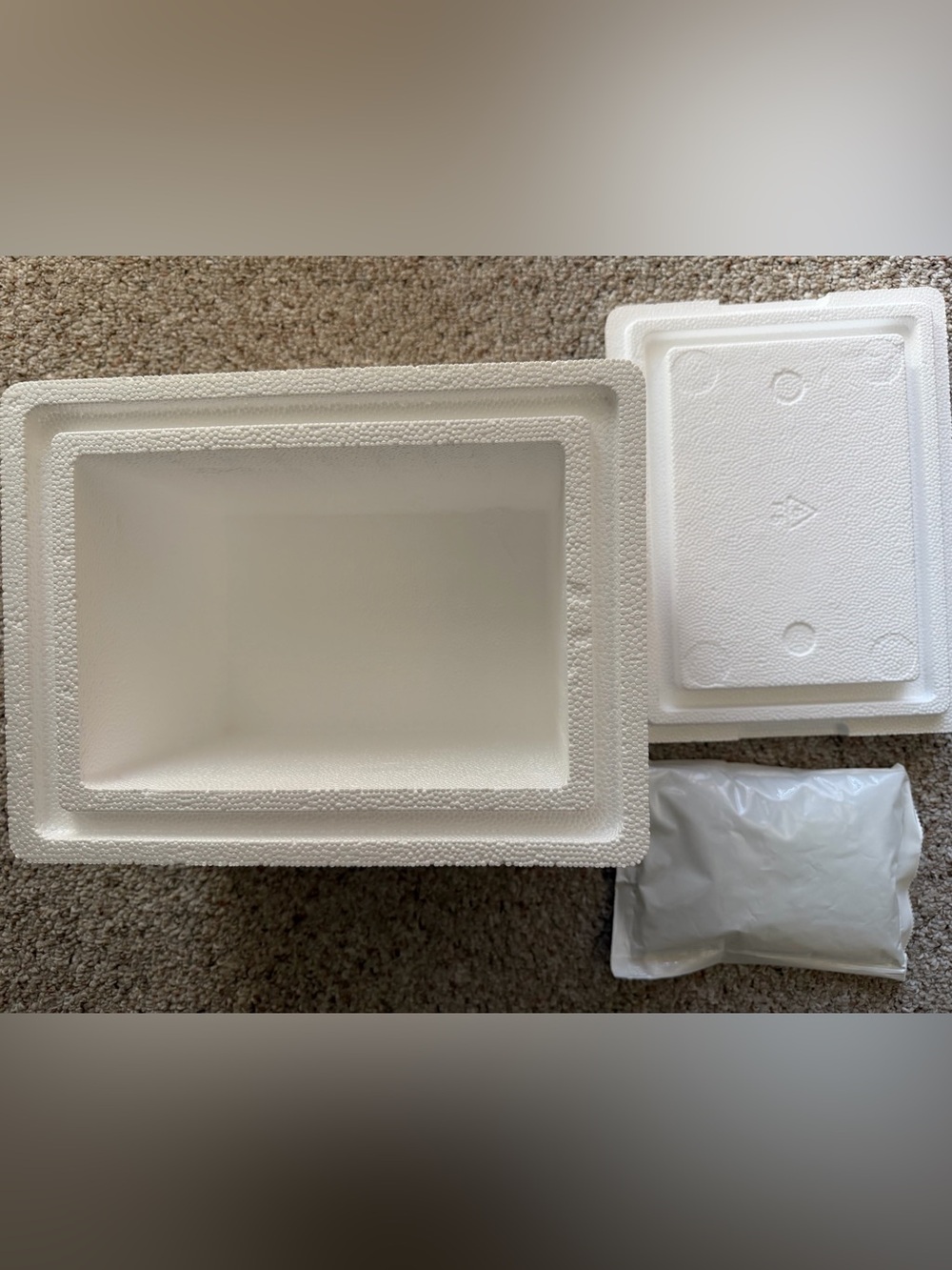 EUC White Styrofoam Foam Cooler Large Ice Insert Gel Reusable Packing Material